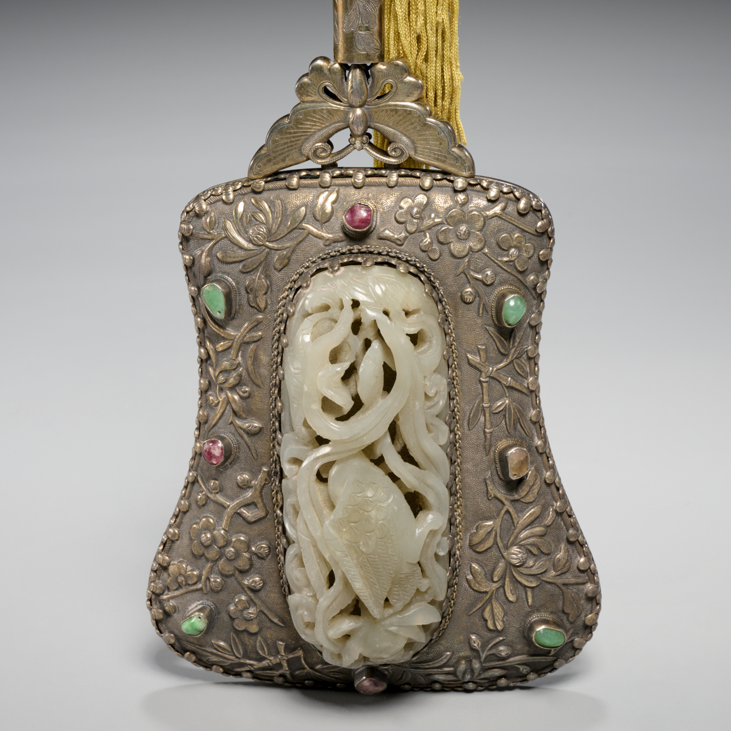 CHINESE JADE-MOUNTED SILVER HAND