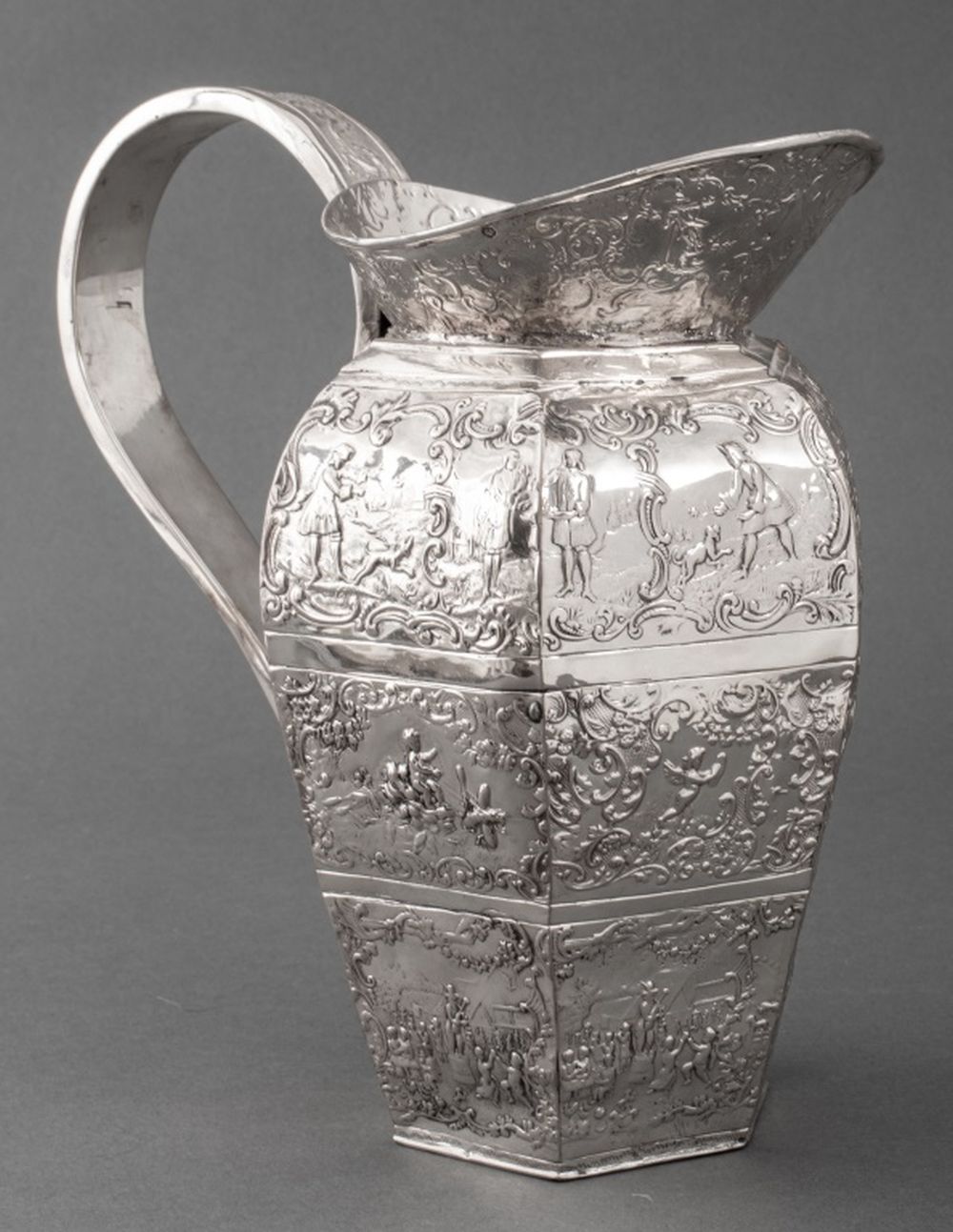 DUTCH EXPORT REPOUSSE SILVER PITCHER  2fbed3