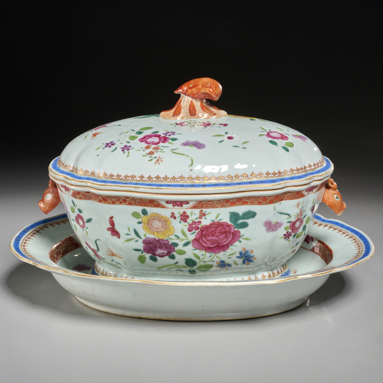 CHINESE EXPORT FAMILLE ROSE SOUP TUREEN