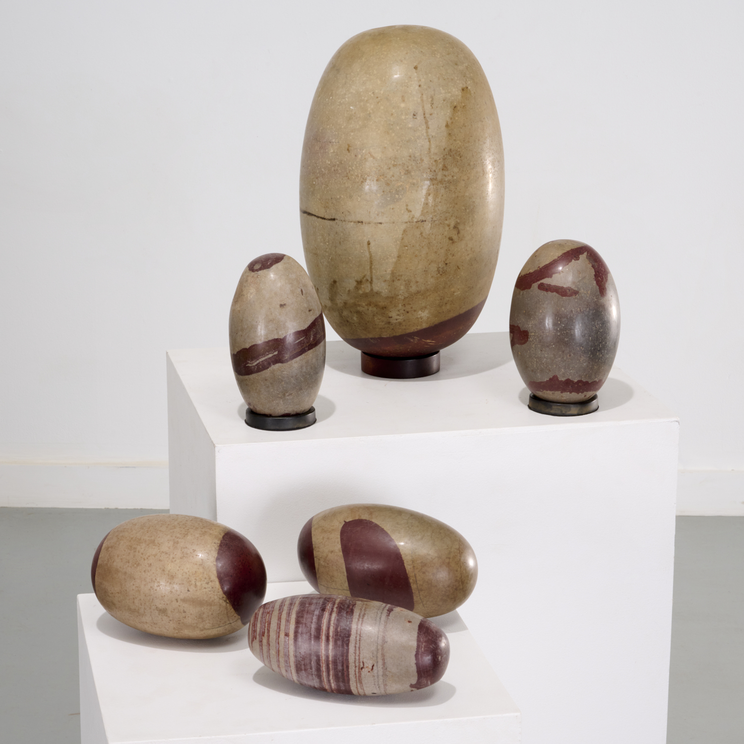 COLLECTION 6 SHIVA LINGAM STONES 2fbf7d