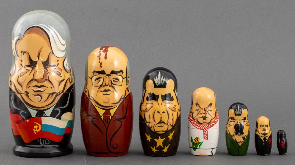 RUSSIAN HAND PAINTED MATRYOSHKA DOLLS,