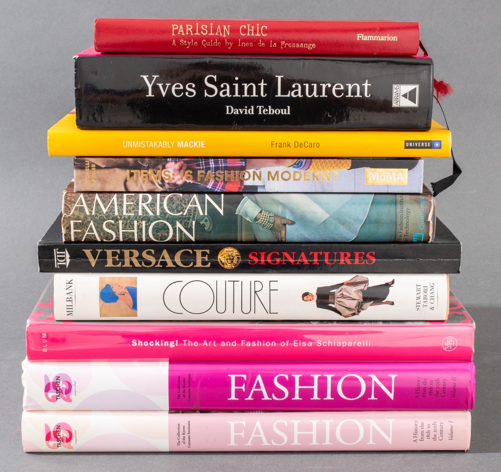 BOOKS ON FASHION INTEREST 10 Ten 2fc0c0