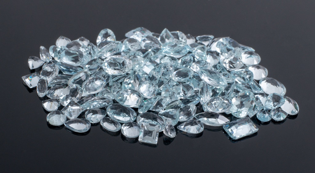 50 6 CTTW LOOSE MIXED CUT AQUAMARINE 2fc0ca