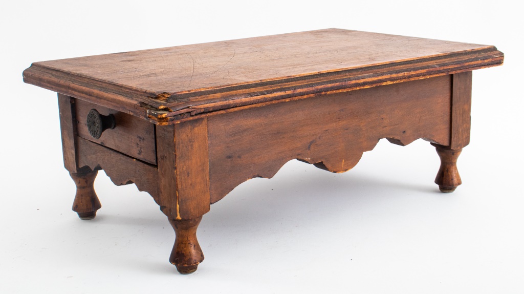 VICTORIAN WALNUT FOOT REST STOOL