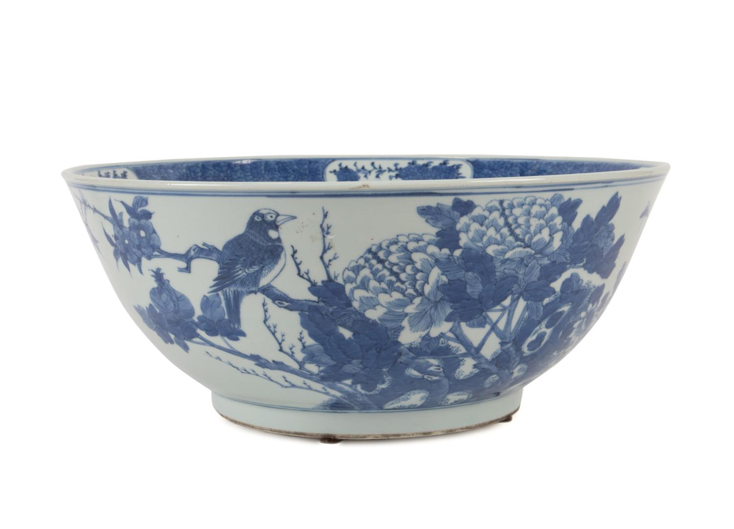 CHINESE BLUE WHITE FLORAL PORCELAIN 2f9b9d