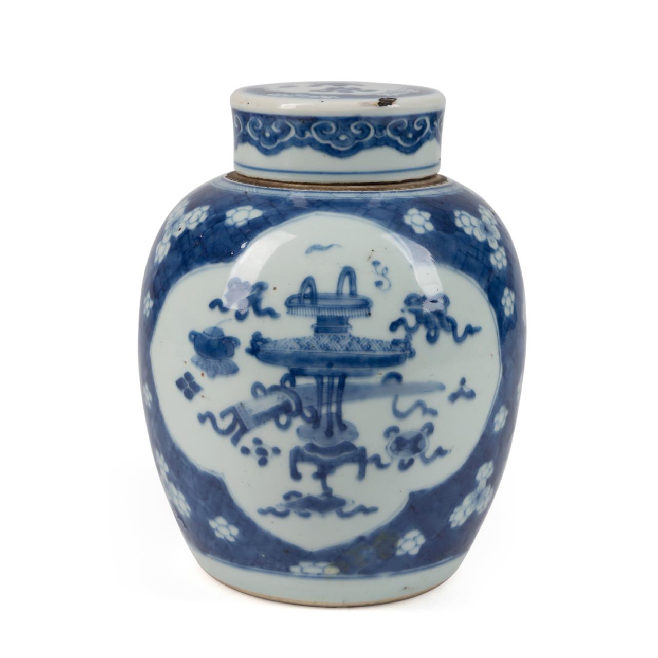 CHINESE BLUE WHITE GINGER JAR  2f9b95