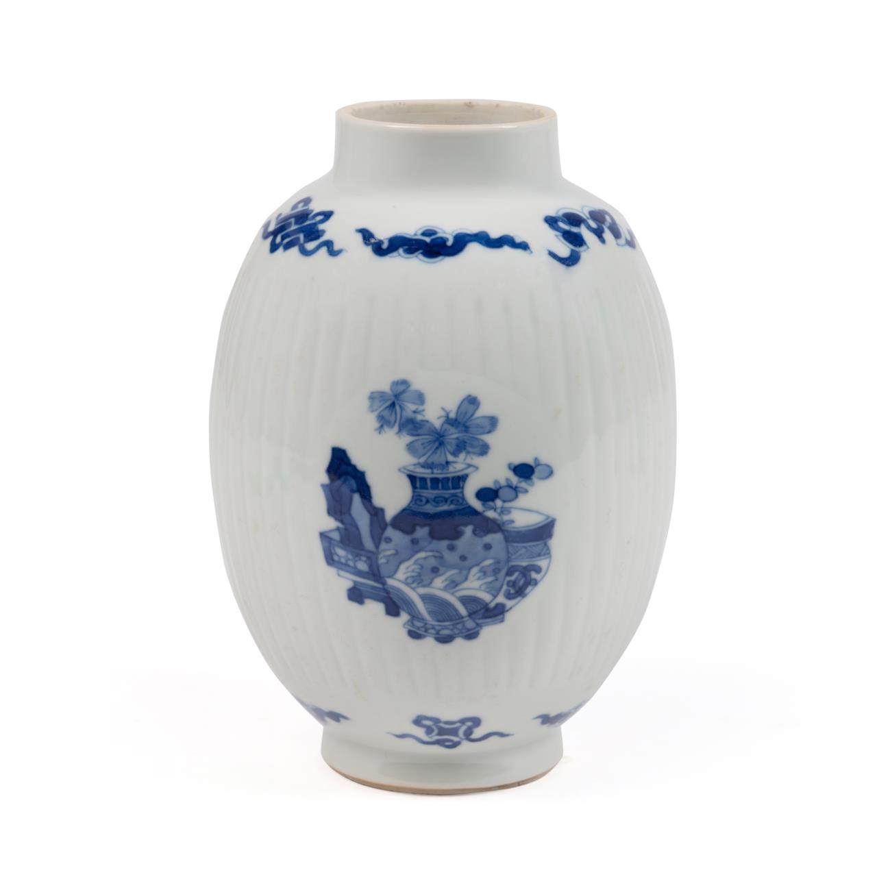 CHINESE KANGXI STYLE BLUE WHITE 2f9bb8