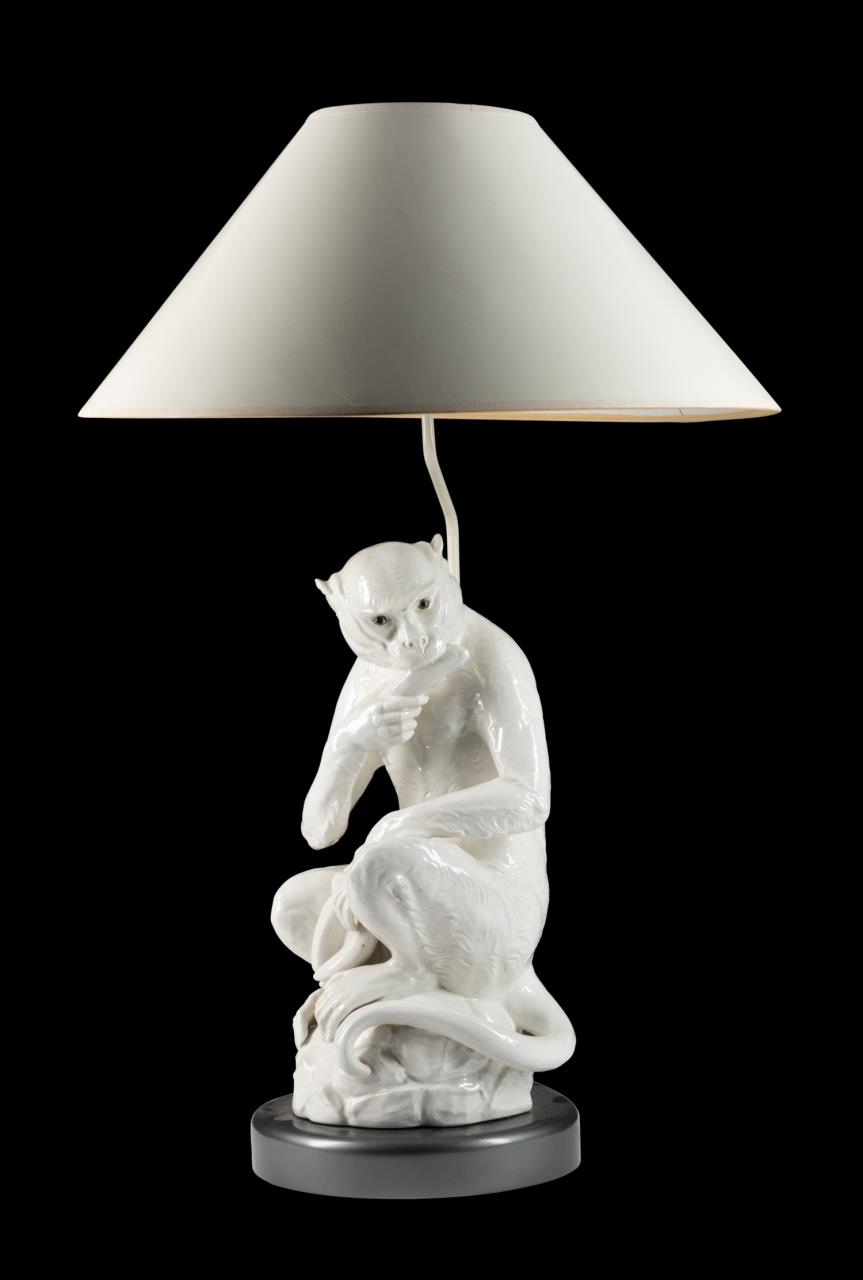 ITALIAN WHITE MAJOLICA MONKEY LAMP 2f9c29