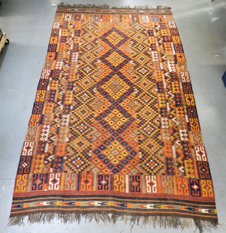 ROOM SIZE CAUCASIAN GEOMETRIC RUG 2fa028