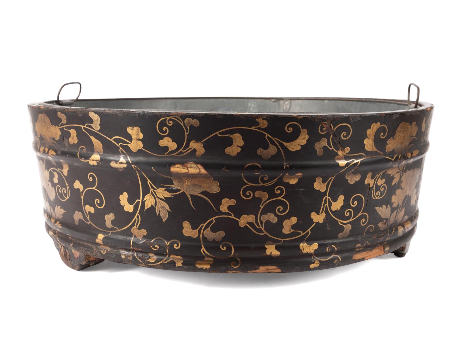 JAPANESE FLORAL GILT & BLACK LACQUER