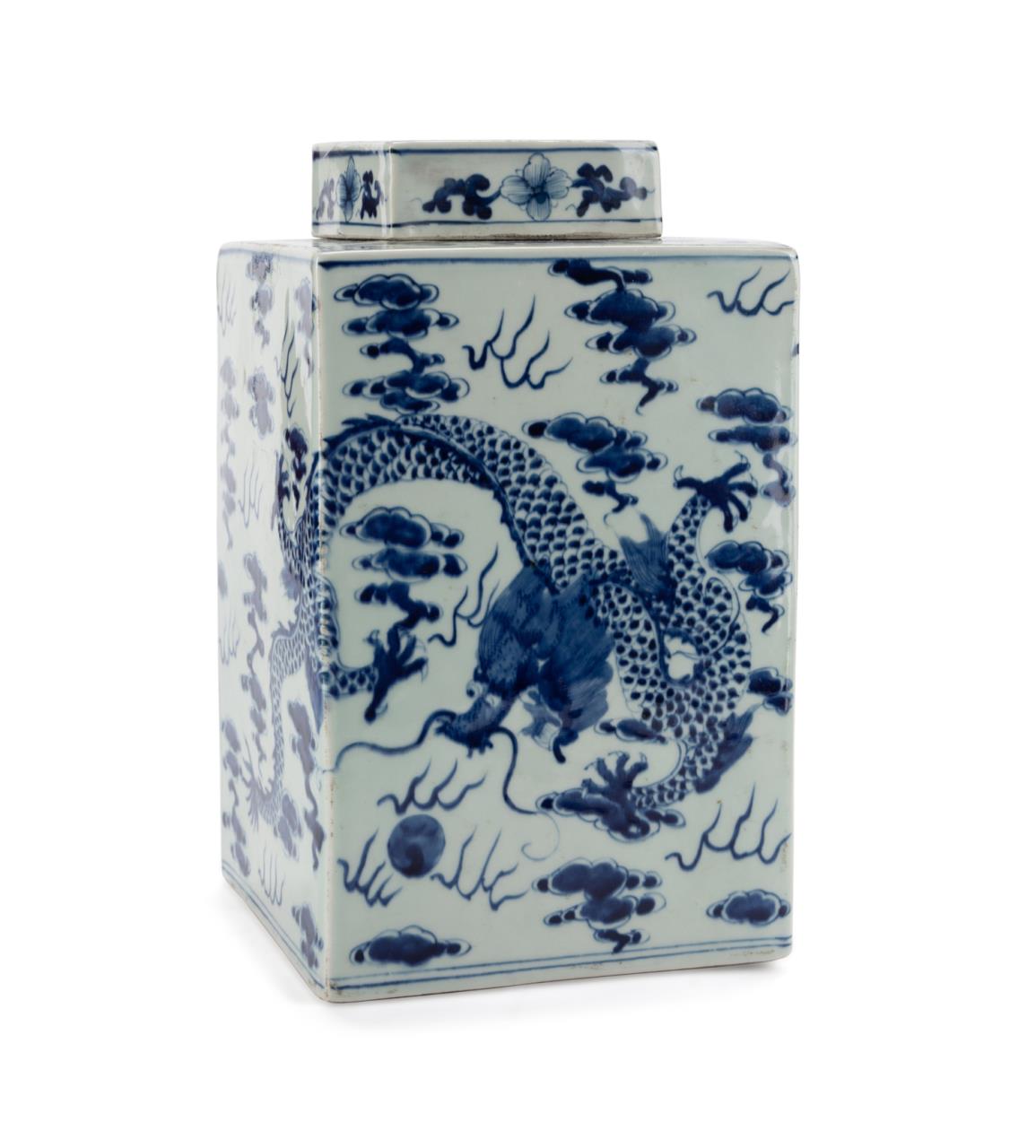 CHINESE BLUE WHITE SQUARE DRAGON 2fa25b