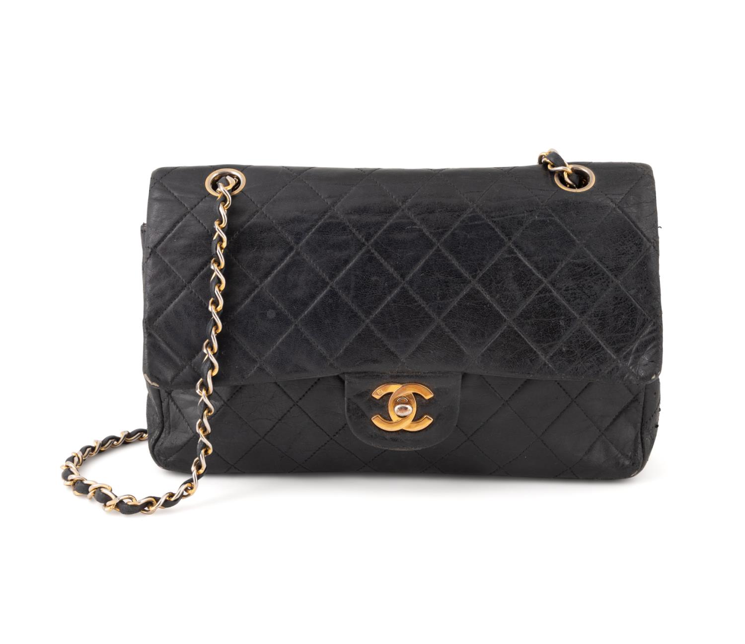 CHANEL BLACK QUILTED DOUBLE FLAP  2fa332