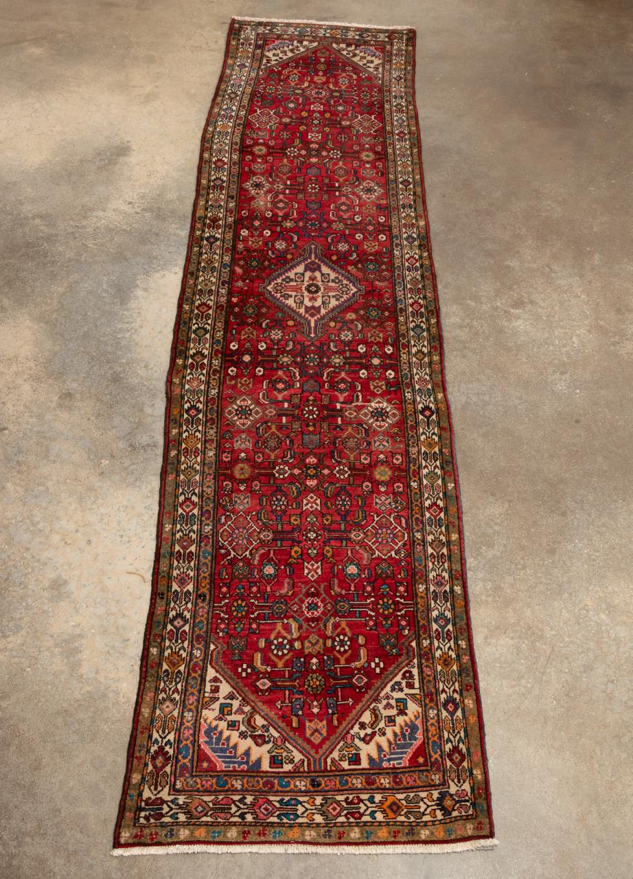 HAND KNOTTED WOOL PERSIAN MAHAL