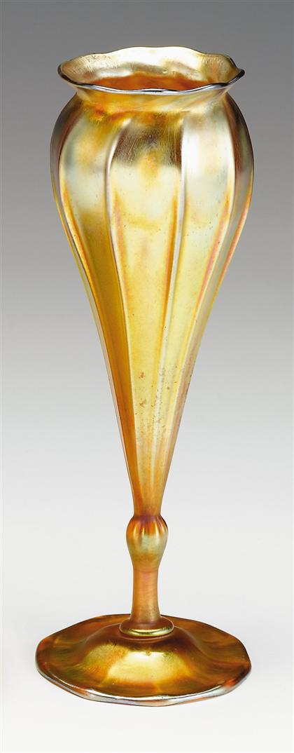 Tiffany Studios favrile glass floriform 4c403