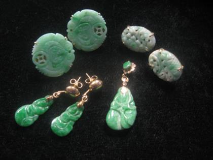 Group of jade earrings and pendant