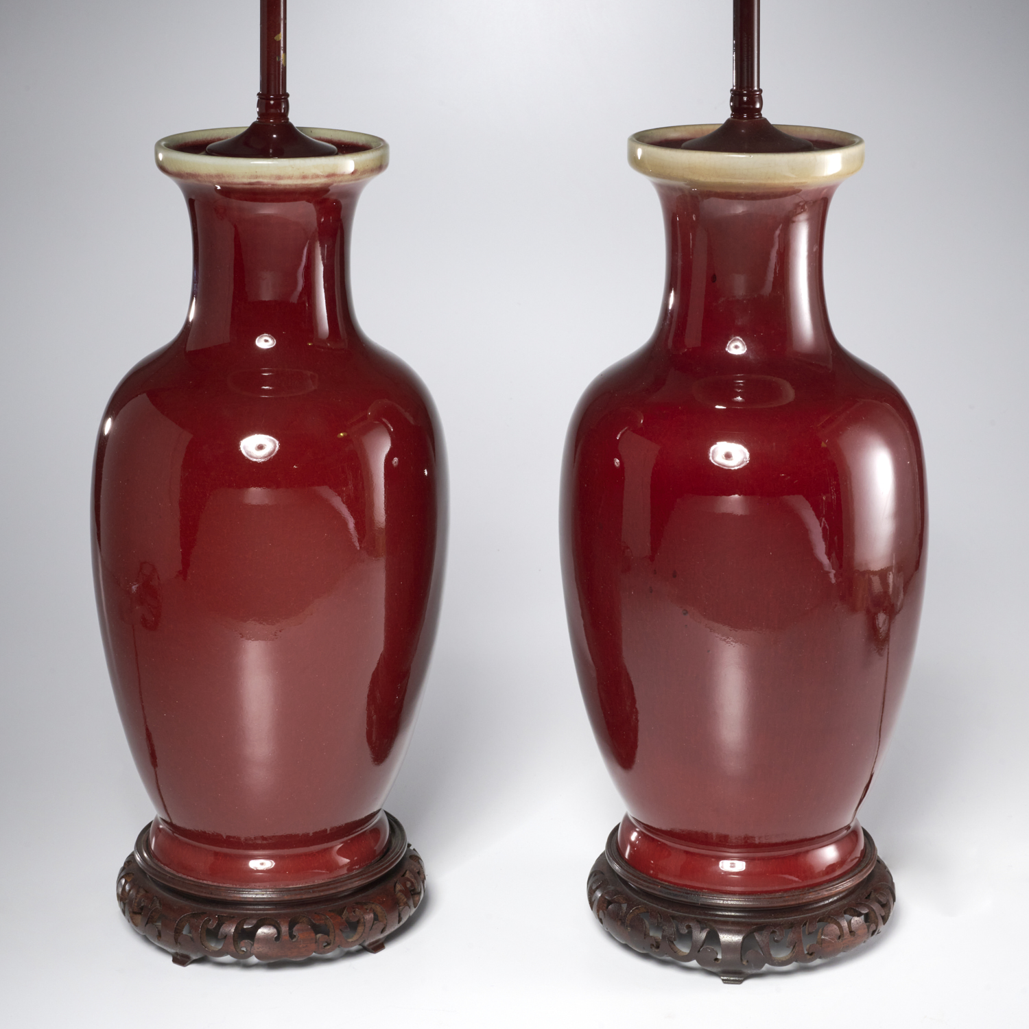 PAIR CHINESE OXBLOOD PORCELAIN 2faae3