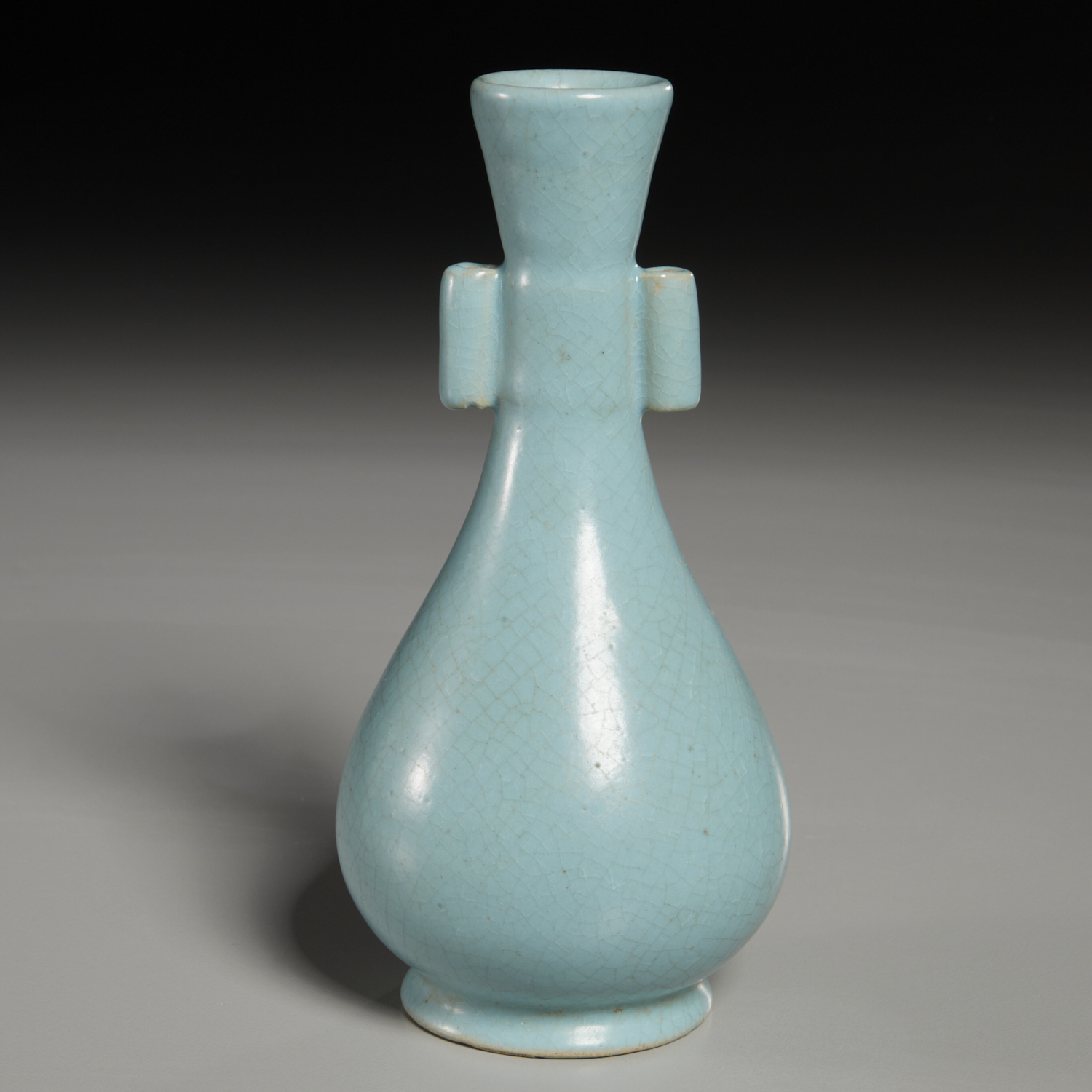 CHINESE PALE BLUE GLAZED ARROW 2faadb