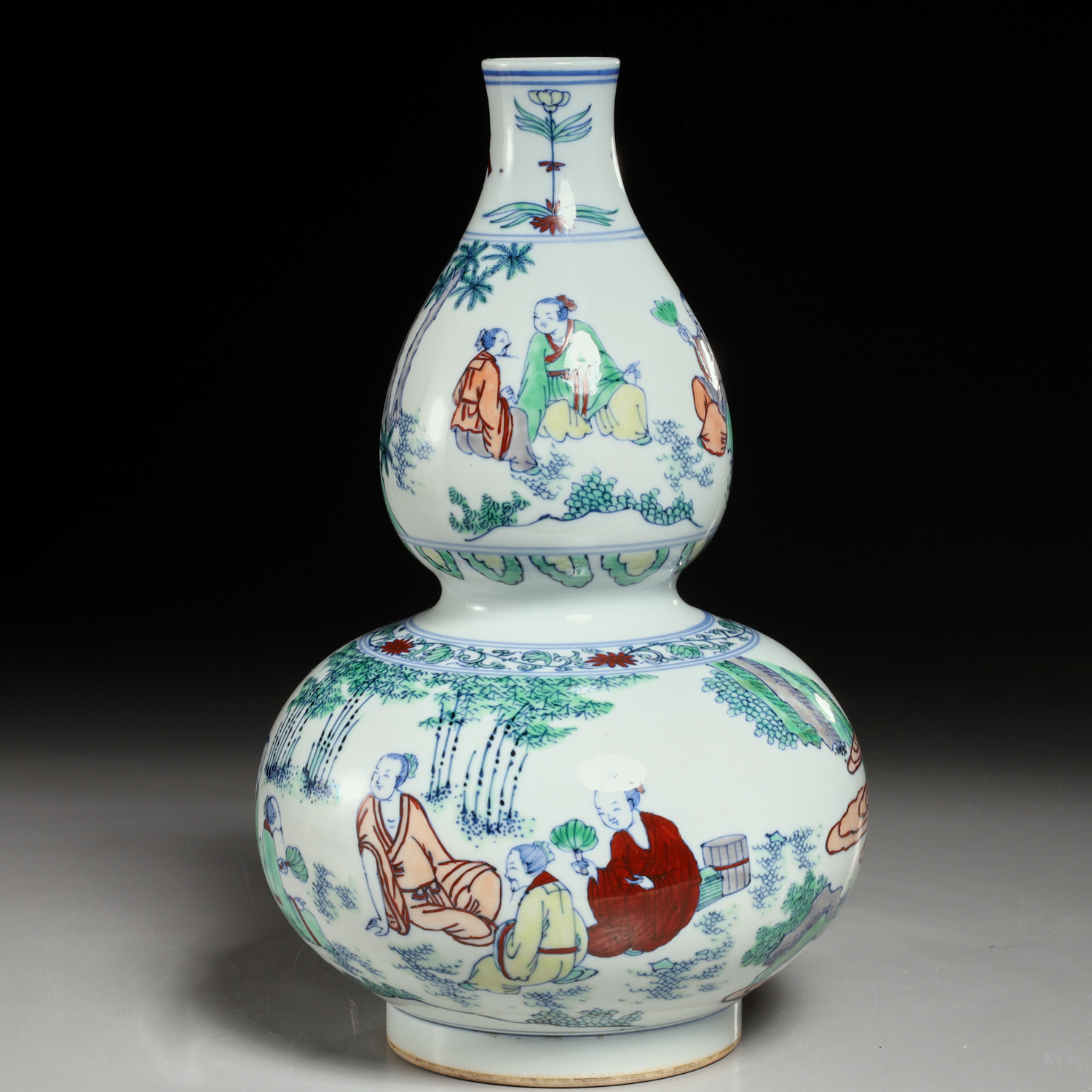 CHINESE DOUCAI PORCELAIN DOUBLE