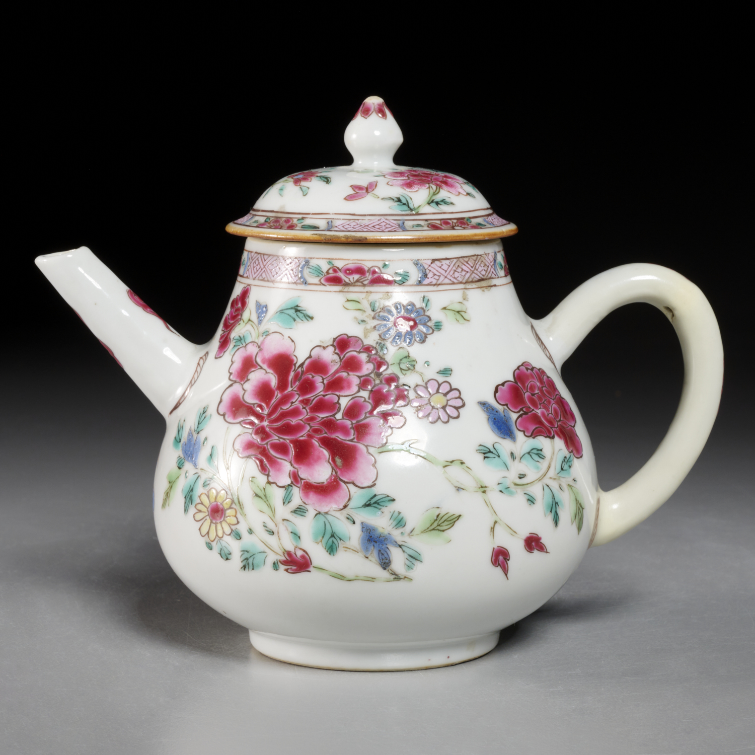 CHINESE EXPORT FAMILLE ROSE TEAPOT