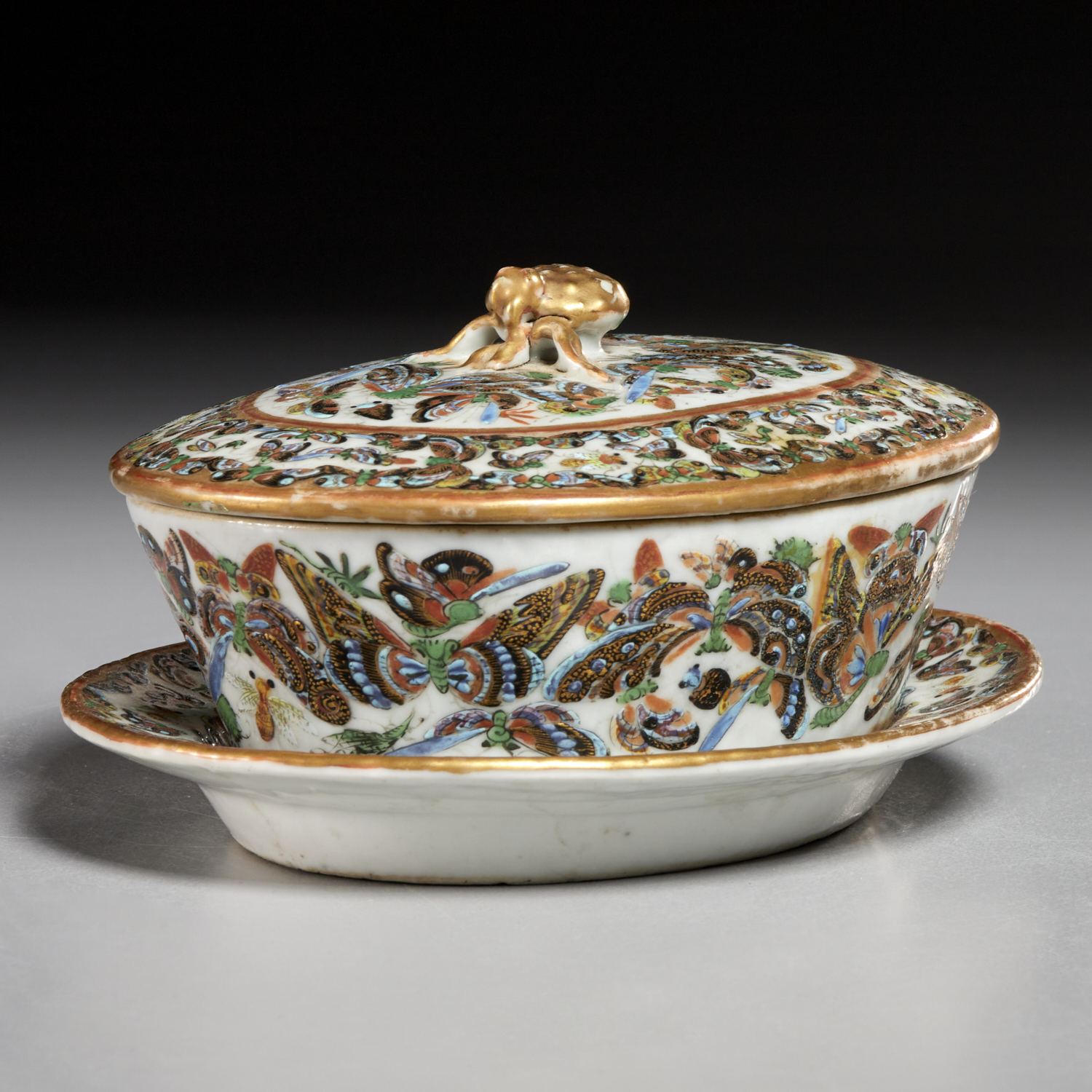 CHINESE EXPORT FAMILLE ROSE TUREEN