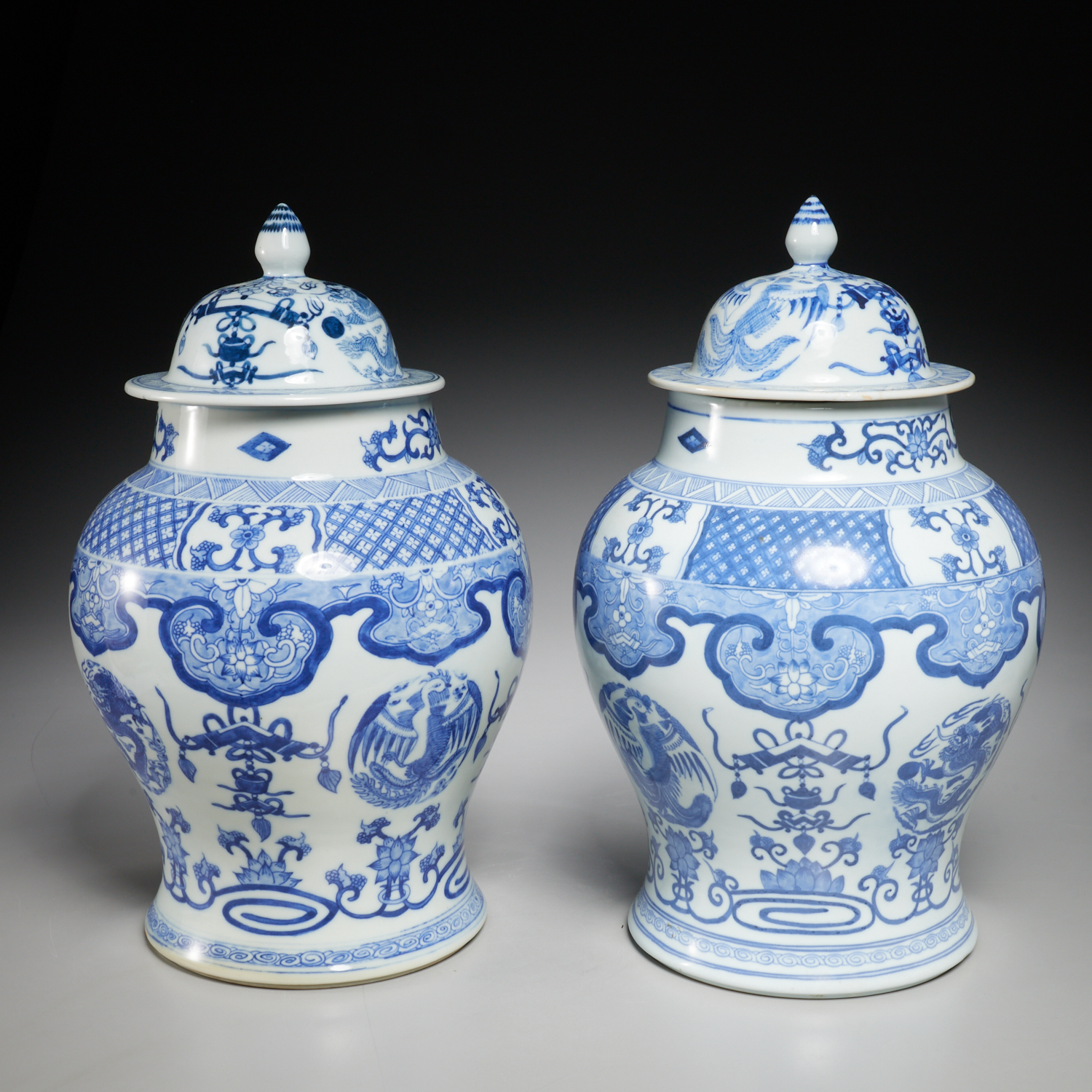 PAIR CHINESE BLUE WHITE GINGER 2fab16