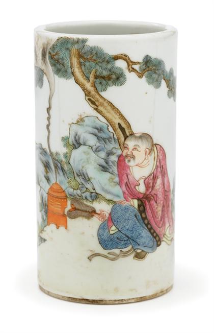 Fine Chinese famille rose brushpot 4c839