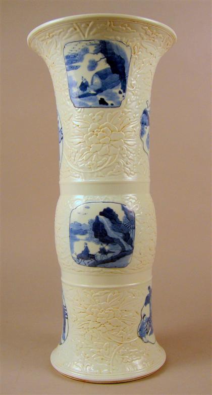 Large Chinese blue and white carved 4c84e