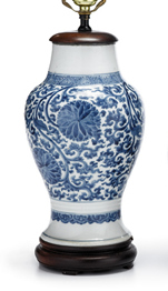 Three Chinese blue and white vases 4c865