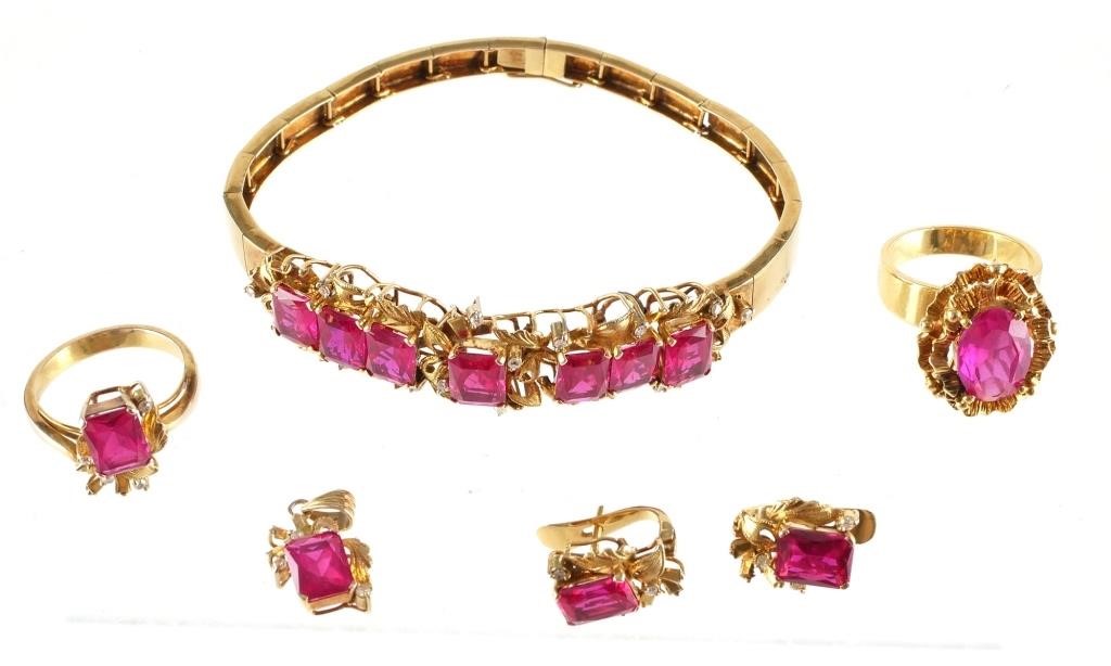 VINTAGE 14K AND RUBY JEWELRY SETSet