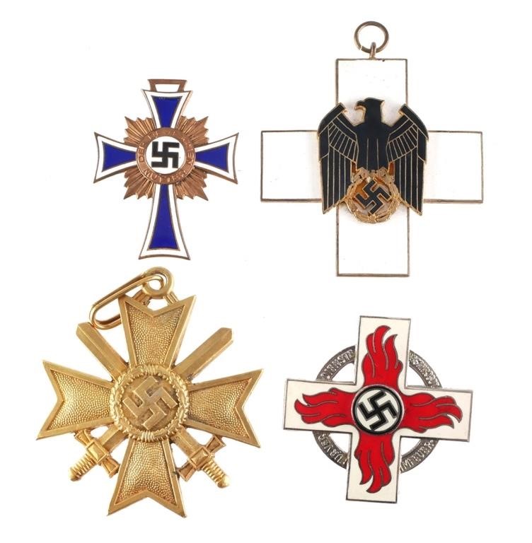 (4) GERMAN WWII MEDALSFour German