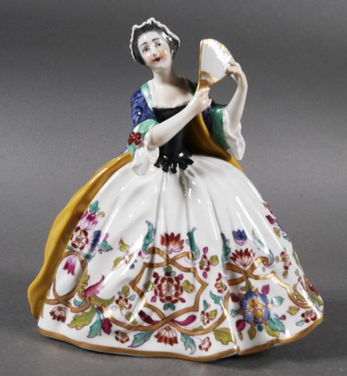 ANTIQUE SPODE WOMAN FIGURINEVery