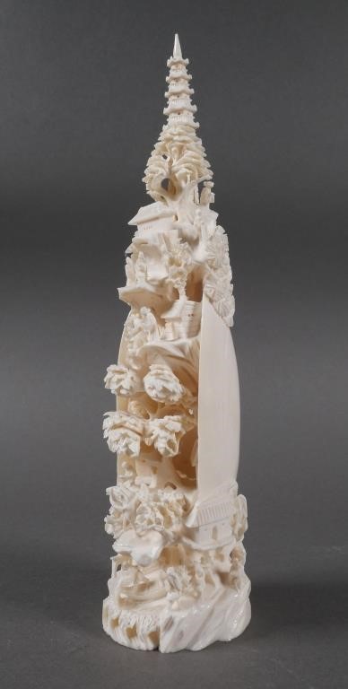 VINTAGE CARVED CHINESE IVORY SCULPTUREAuthentic