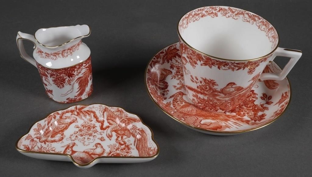ROYAL CROWN DERBY RED AVES TEA 2fde60