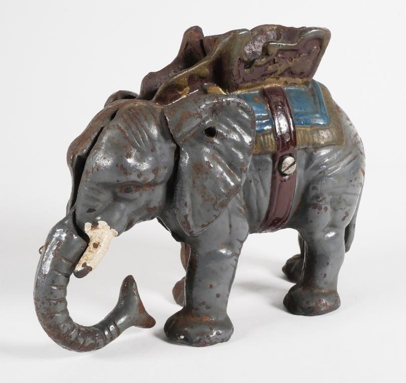 ANTIQUE CAST IRON MECHANICAL ELEPHANT 2fde8d