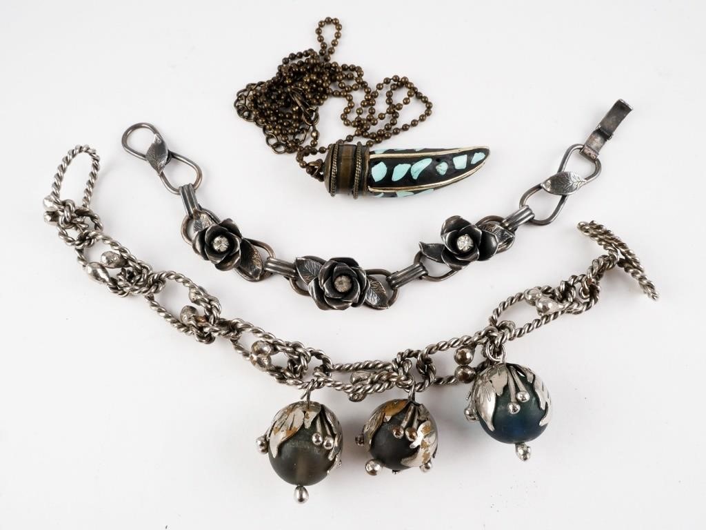 ANTIQUE JEWELRY LOTBracelets and necklace.