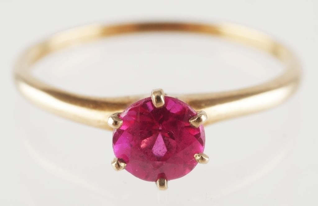 14K GOLD GARNET RING, SIZE 7Garnet