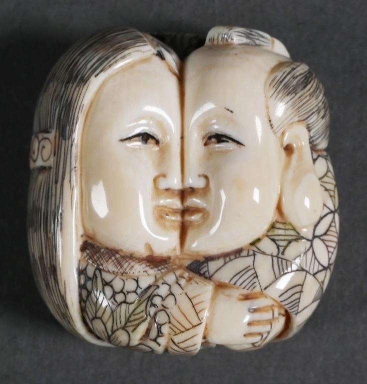 EROTIC JAPANESE NETSUKE COUPLEOvoid