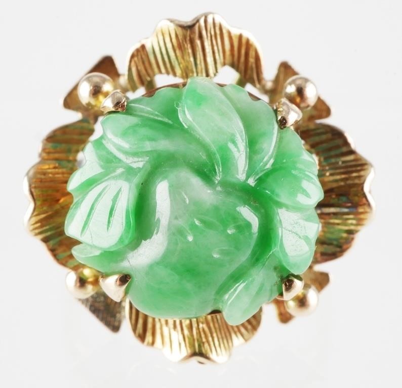 14K GOLD CARVED JADE RING14k yellow 2fe13e