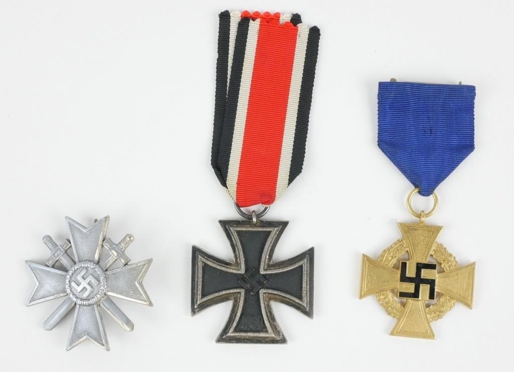 (3) WW2 GERMAN NAZI CROSSESAn iron cross