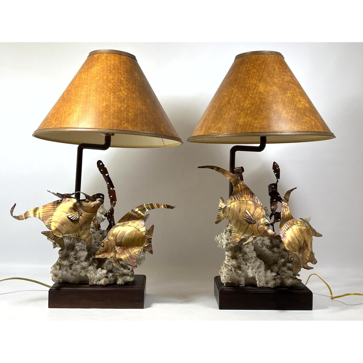 Pair Decorator Copper Fish Coral 2fe421