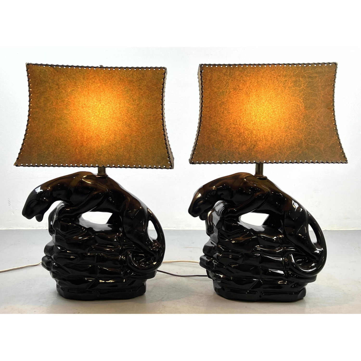 Pair Ceramic panther table lamps 2fe535