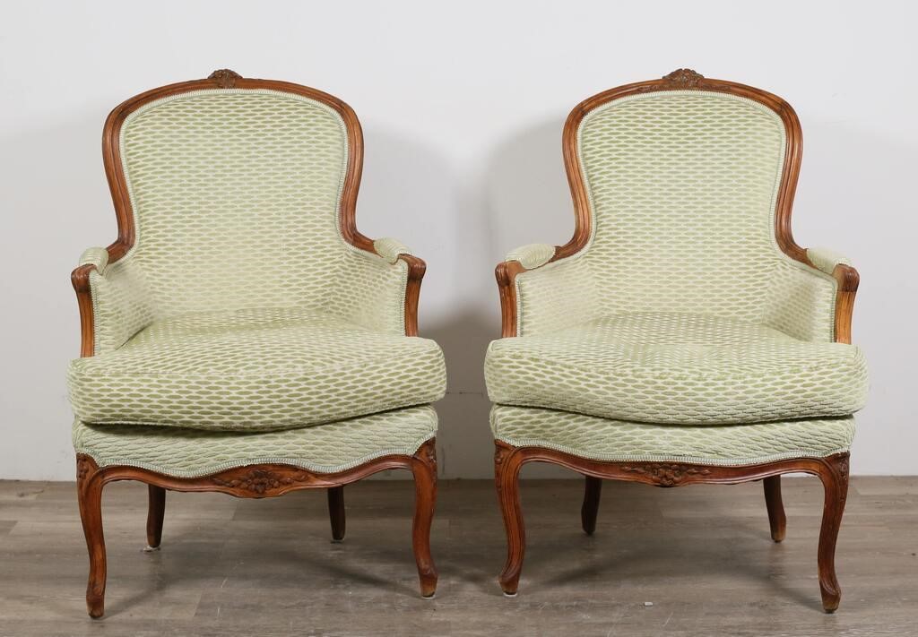 PAIR OF LOUIS XV STYLE BERGERE