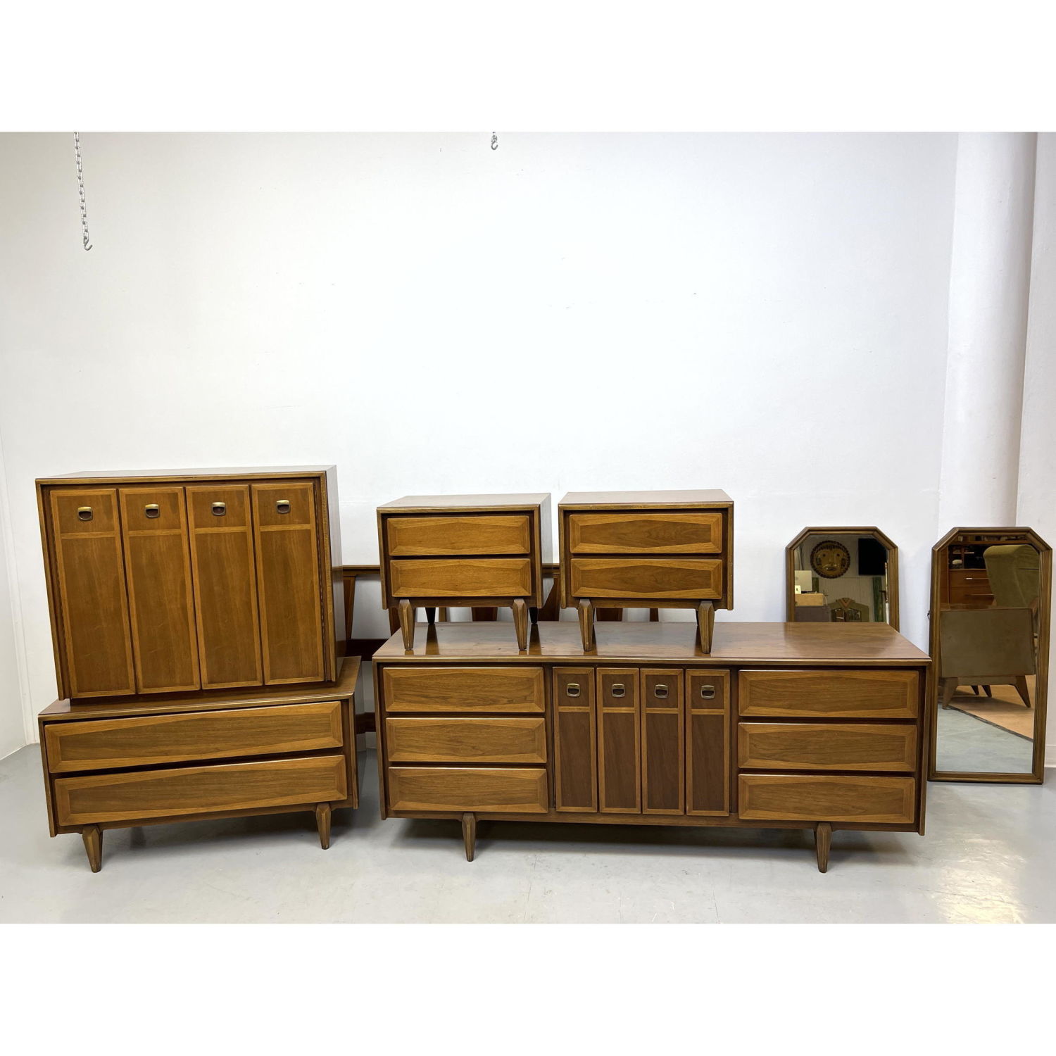 7pc AMERICAN of MARTINSVILLE Walnut