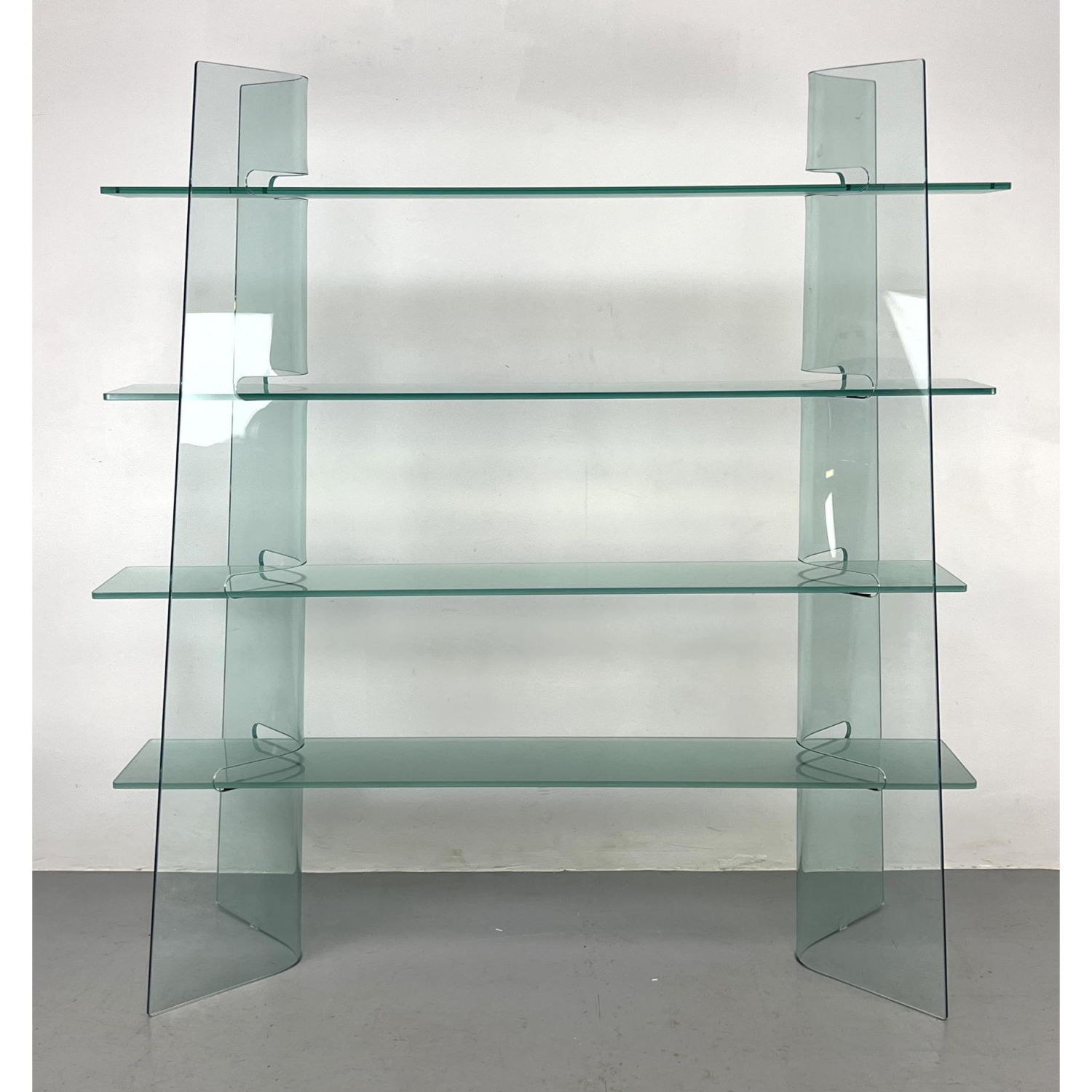 Stylish Modernist Glass Shelf Unit  2fe71b
