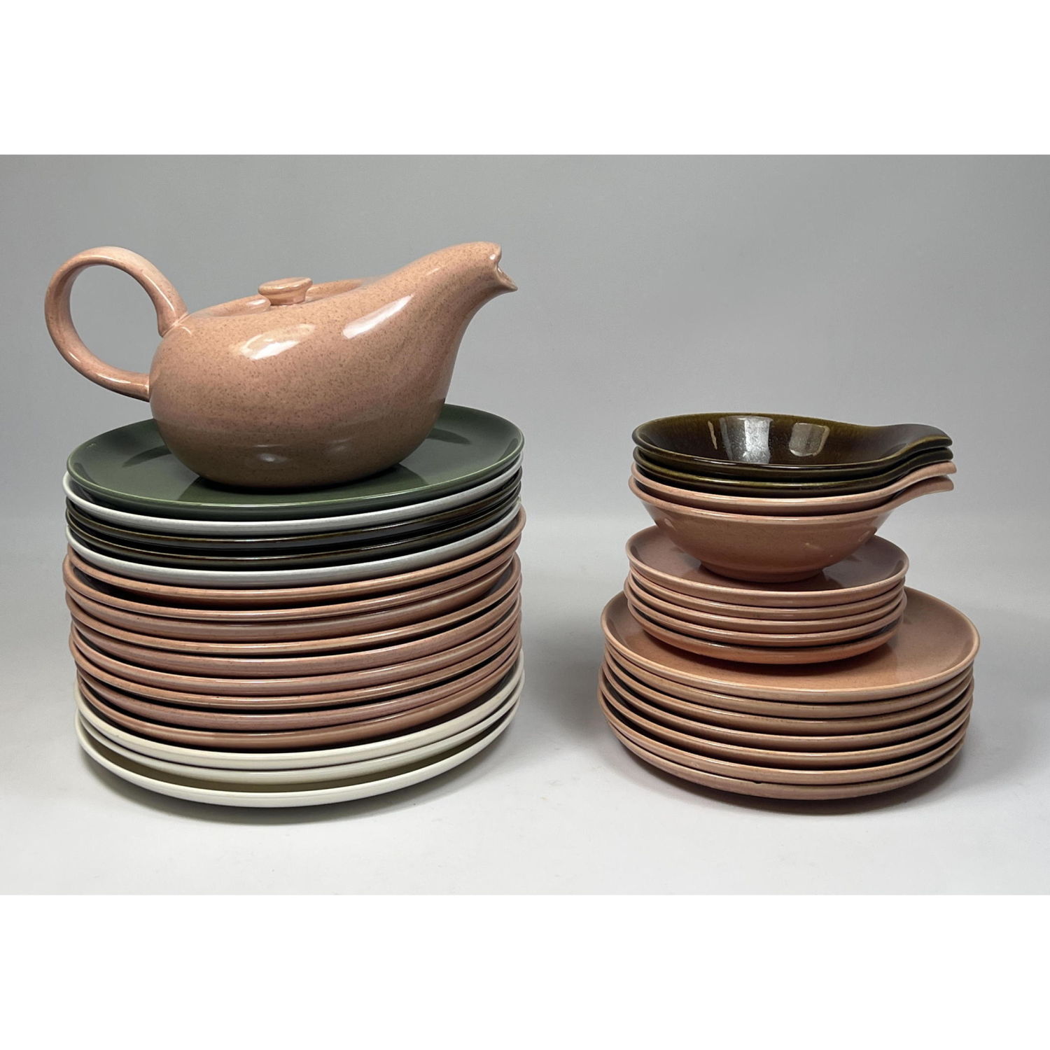 Russel Wright American Modern Dishes