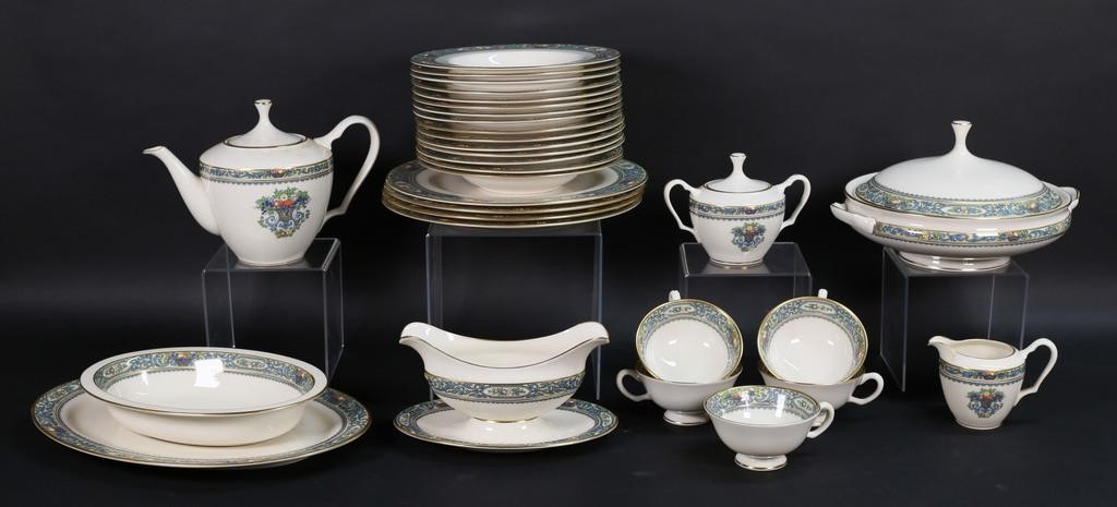 31 PIECE LENOX AUTUMN PORCELAIN DINNER