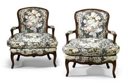 Pair of Louis XV style walnut fauteuils 4ca7b