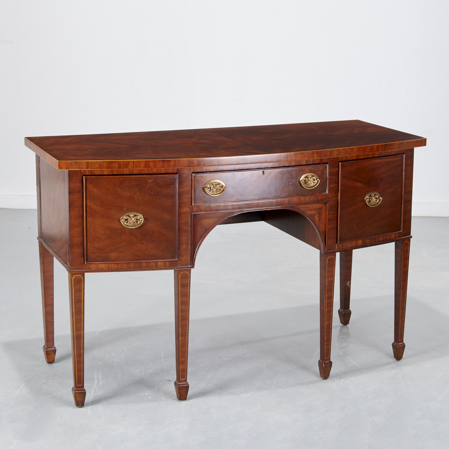 GEORGIAN STYLE MAHOGANY SIDEBOARD 2fc397