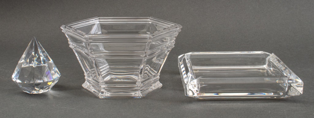 TIFFANY & CO CRYSTAL CUT TABLE ARTICLES,