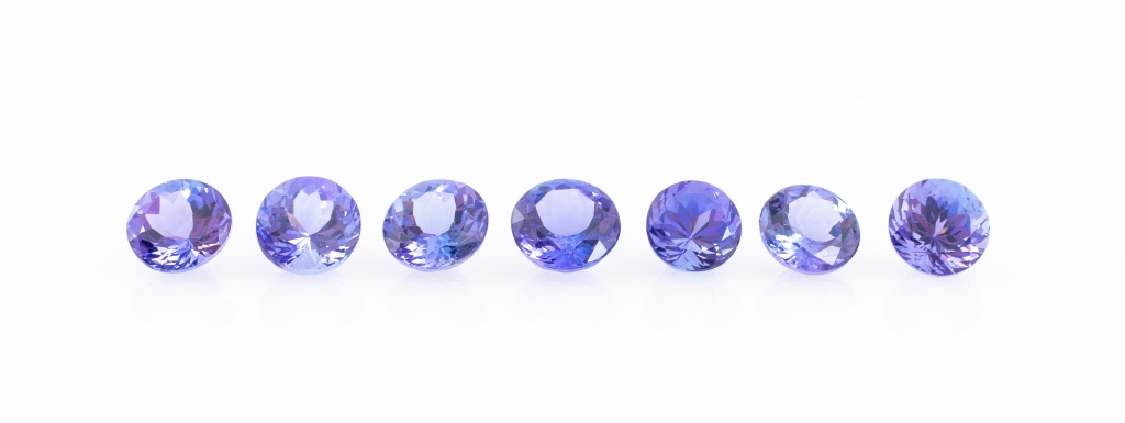 8.50 CTTW. LOOSE ROUND-CUT TANZANITE